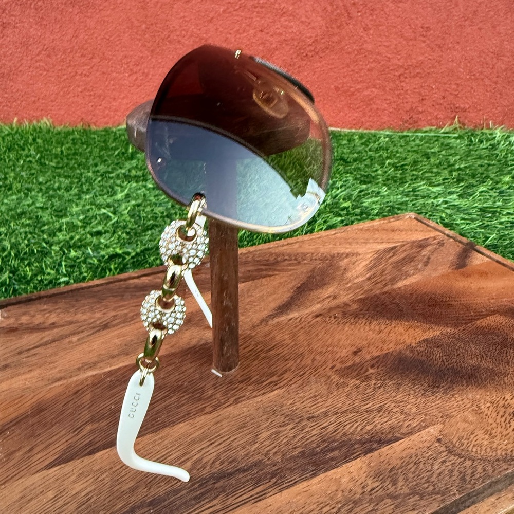 Gucci Gold-Tone Sunglasses with Brown Gradient Lenses - Picture 7 of 9